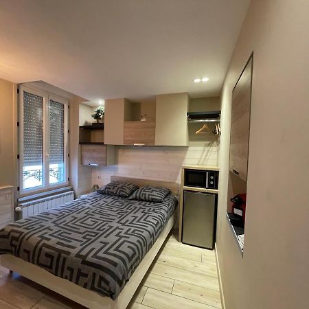 RDC 1 - Chambre meublée au cœur du centre ville de Montluçon - WIFI et NETFLIX Esterno foto