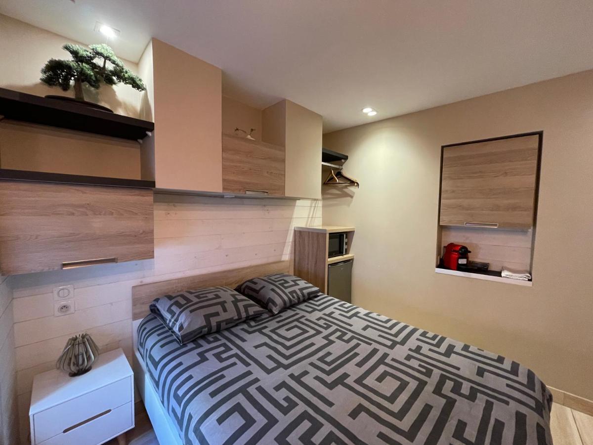 RDC 1 - Chambre meublée au cœur du centre ville de Montluçon - WIFI et NETFLIX Esterno foto